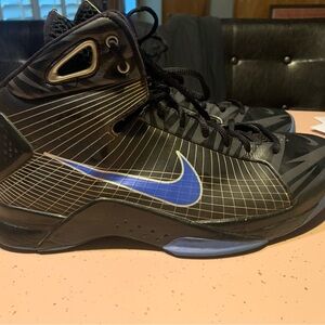 Nike Black and Blue Athletic Sneakers